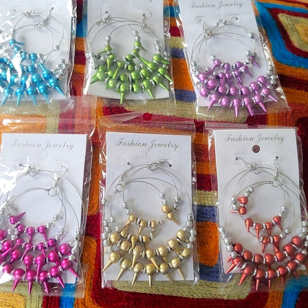6 NIP PAIR OF EARRINGS